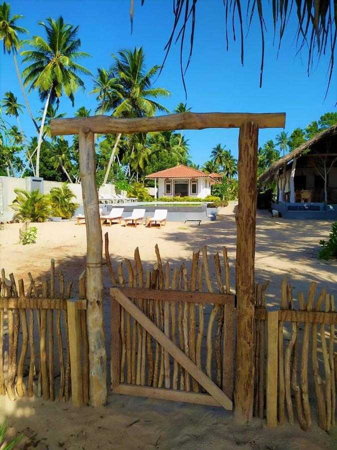 Sleeping Elephant Beach Resort แทนกาลเล ภายนอก รูปภาพ