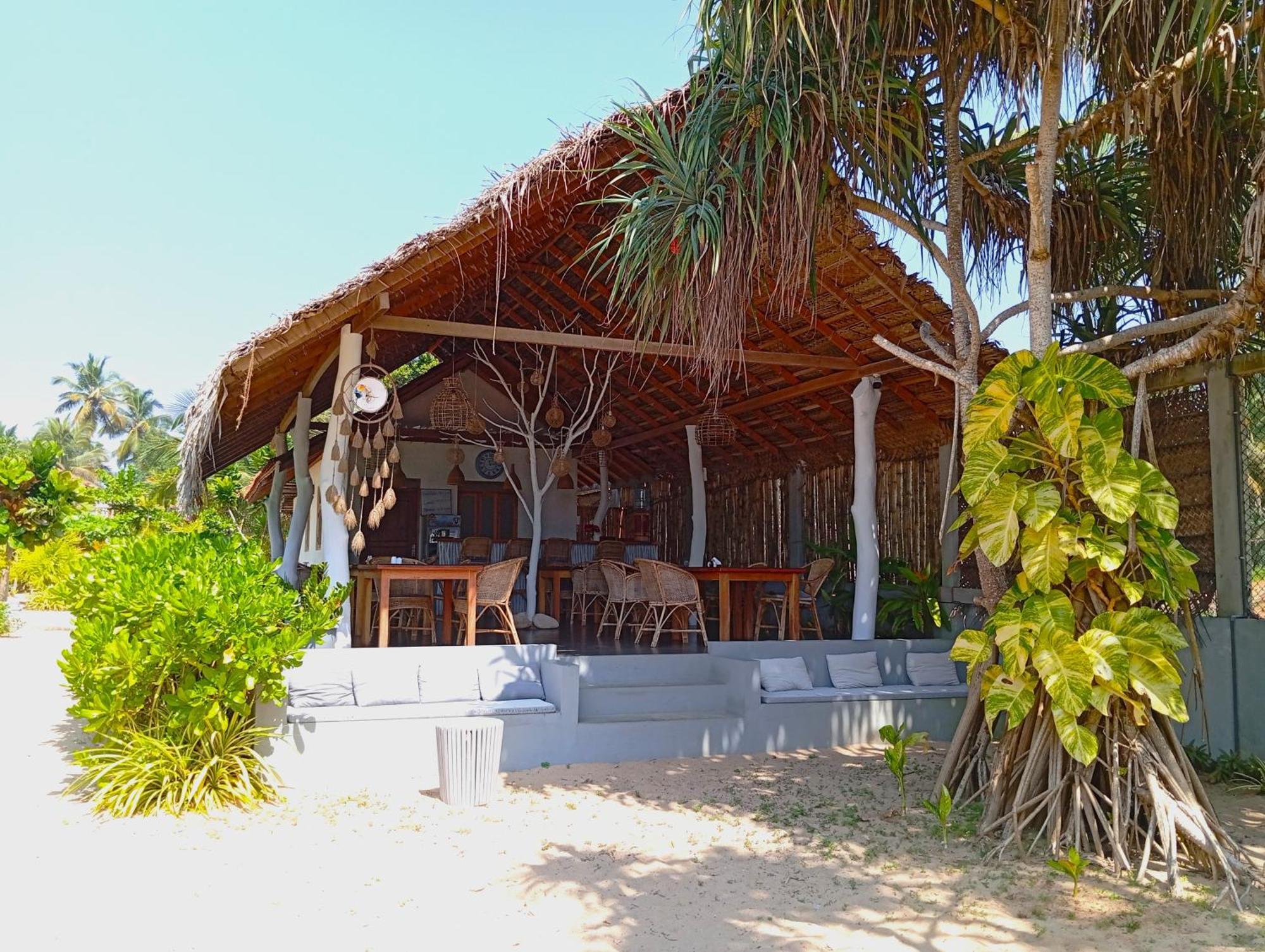 Sleeping Elephant Beach Resort แทนกาลเล ภายนอก รูปภาพ